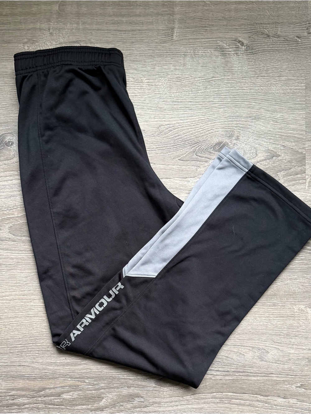 Under Armour Youth XLBlack Athletic Track Pants with Gray Panels